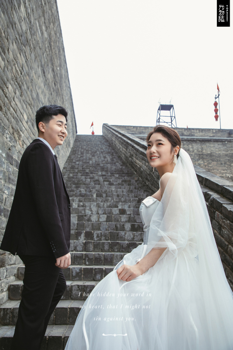 新鲜出炉:)吴昊先生陈倩女士青春印记婚纱照、怀旧复古、、、婚纱照