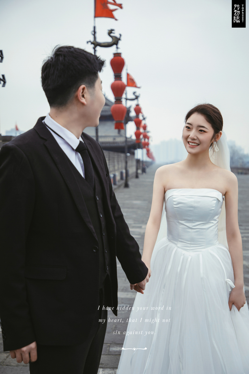 新鲜出炉:)吴昊先生陈倩女士青春印记婚纱照、怀旧复古、、、婚纱照