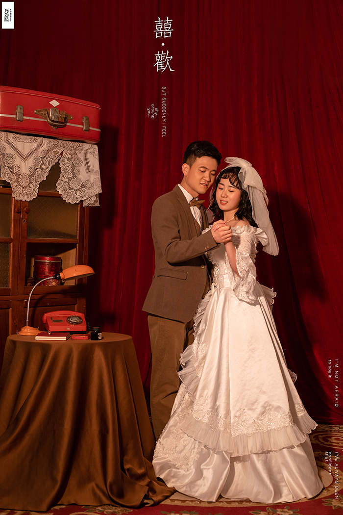 极致情绪！张春辉先生李倩女士复古民国风婚纱照、极简棚拍、、、婚纱照