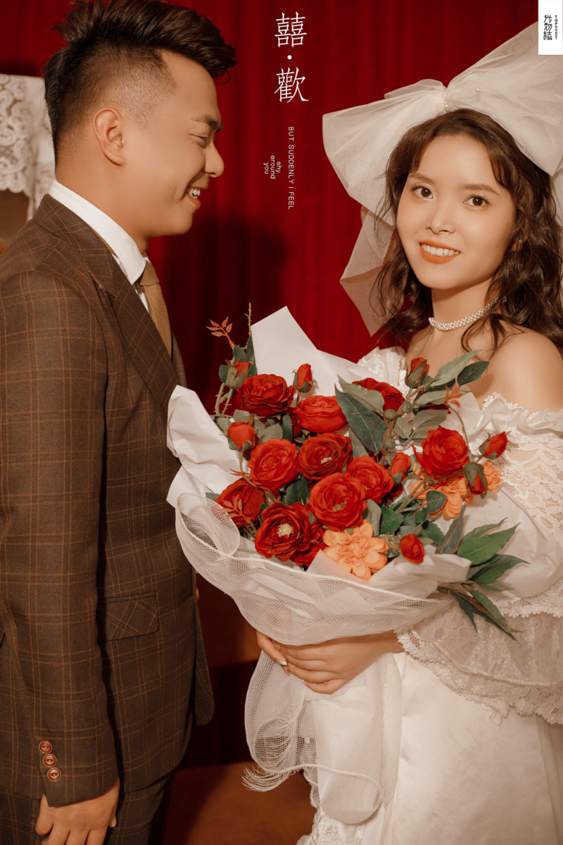 美到想哭1551刘银杰先生葛佳女士法式复古风婚纱照、极简棚拍、、、婚纱照