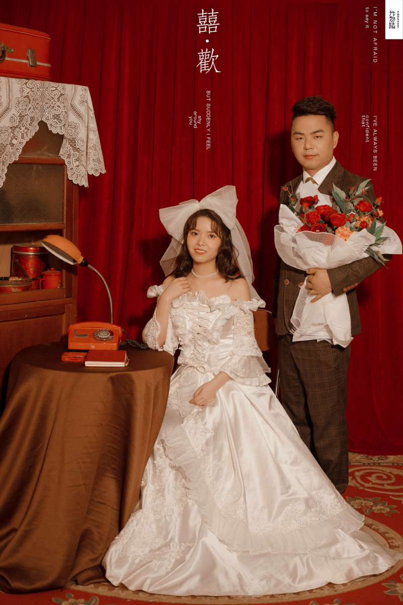 美到想哭1551刘银杰先生葛佳女士法式复古风婚纱照、极简棚拍、、、婚纱照