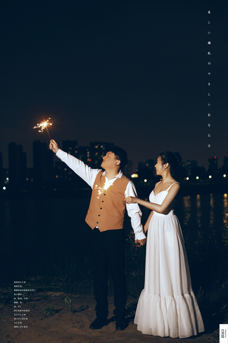 爱情电影。张镇先生陈乐乐女士甜蜜新鲜式婚纱照、怀旧复古  极简棚拍、、、婚纱照