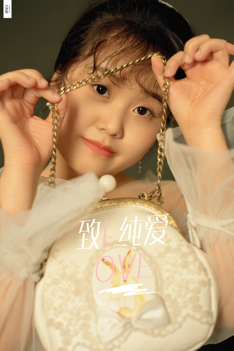 可甜可爱da曹振阳先生李娜女士浪漫情绪婚纱照、极简棚拍、、、婚纱照