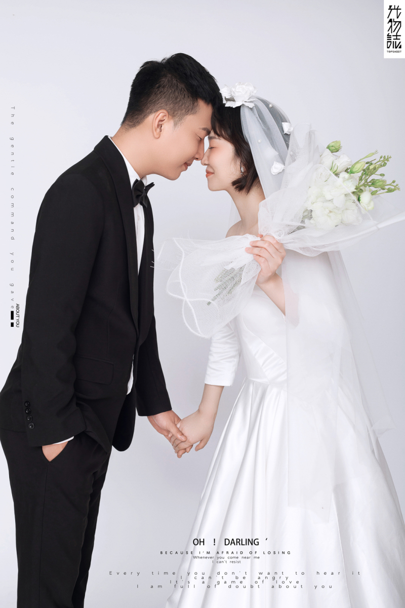 幸福感爆棚侯磊先生李楠女士甜蜜新鲜式婚纱照、极简棚拍、、、婚纱照