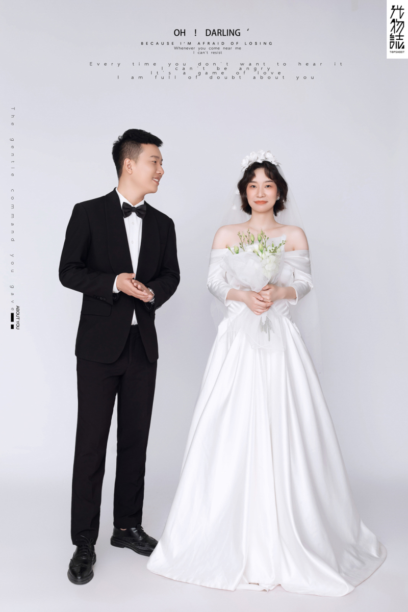 幸福感爆棚侯磊先生李楠女士甜蜜新鲜式婚纱照、极简棚拍、、、婚纱照