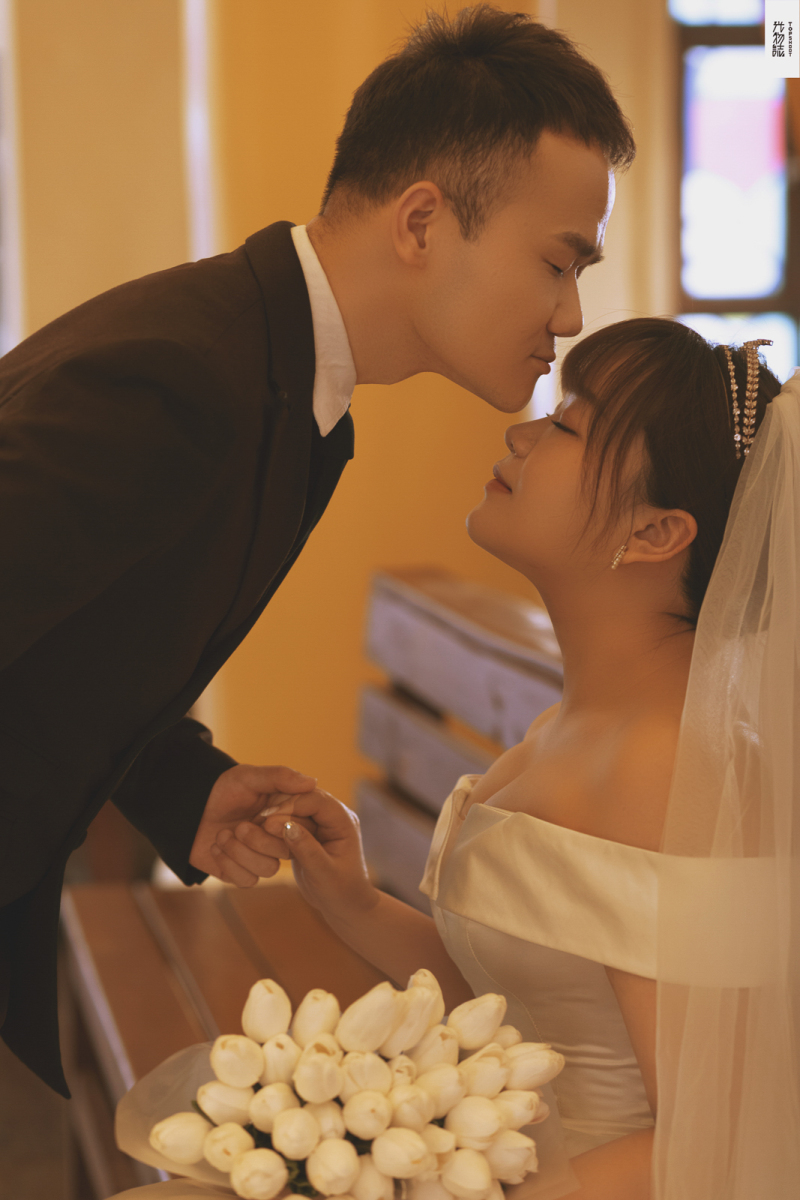 幸福感爆棚李一卓先生欧阳佩珊女士唯美浪漫婚纱照、物誌生活、白玛、怀疑是不是修导演系，拍照像电影一样的构图和质感、婚纱照