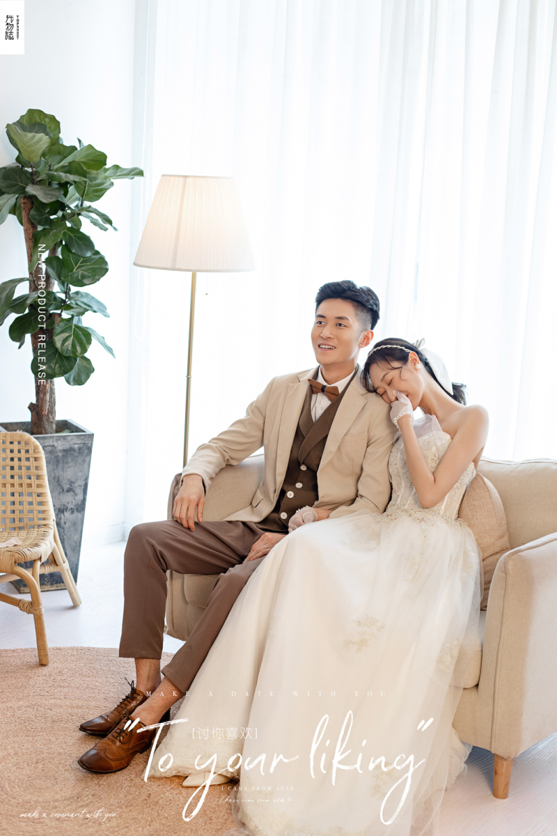 小小小清新:)文豪先生党艳斐女士纯色简约风婚纱照、电影纪实  极简棚拍、、、婚纱照