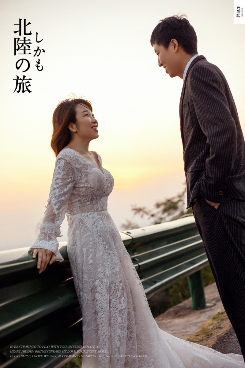 武驰先生董婉茹女士你的甜蜜婚纱照、极简棚拍、、、婚纱照