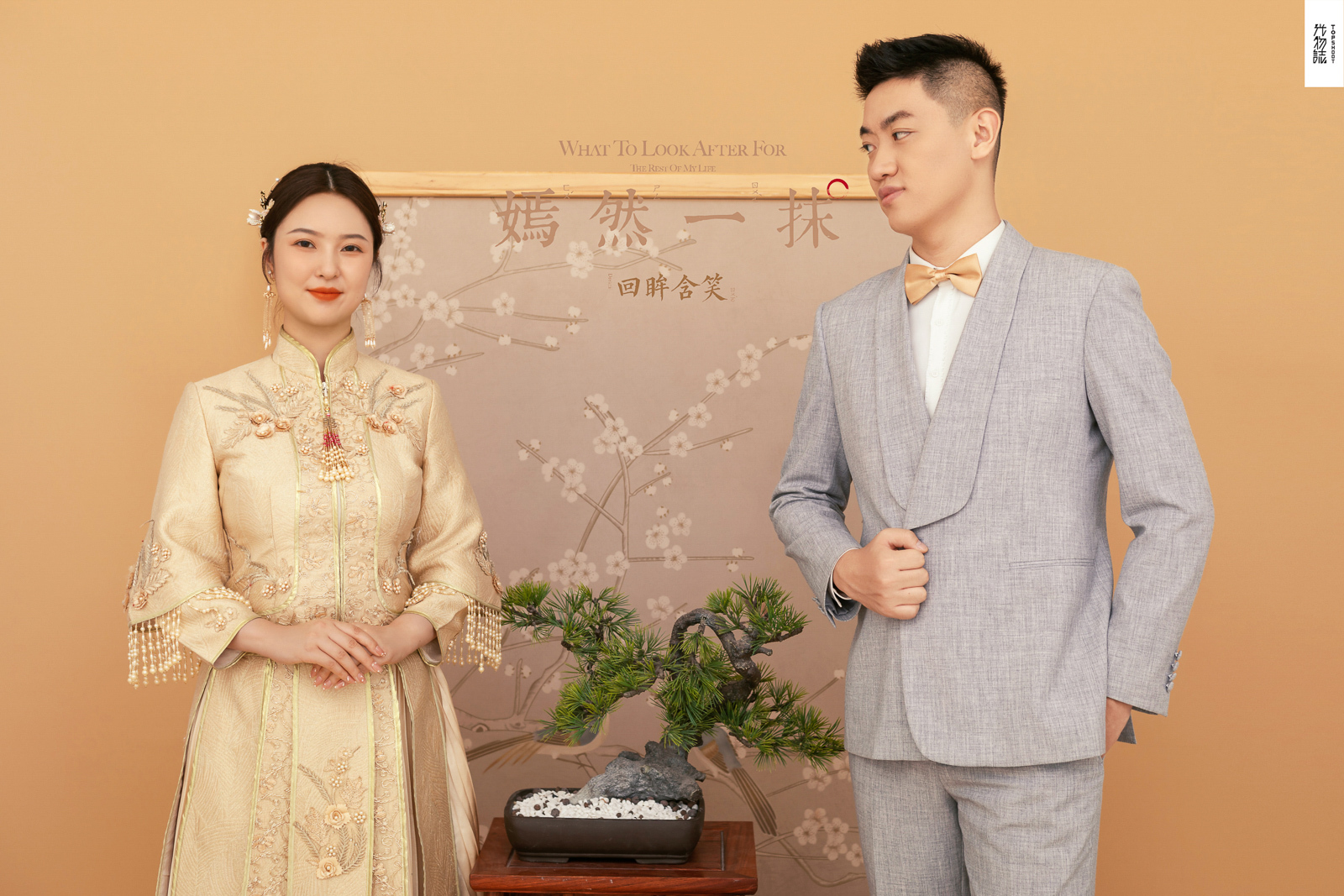 今日婚纱OOTD.贾路文先生尚甜女士你的甜蜜婚纱照、极简棚拍、、、婚纱照