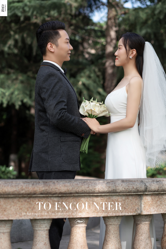 极致情绪！雷宇明先生张咪女士青春印记婚纱照、极简棚拍  物誌生活  中式传承  氛围森系  怀旧复古  电影纪实、、、婚纱照