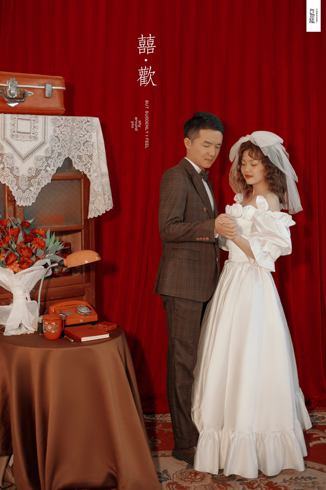 幸福感爆棚李晓明先生路梦晗女士你的甜蜜婚纱照、极简棚拍  物誌生活、、、婚纱照