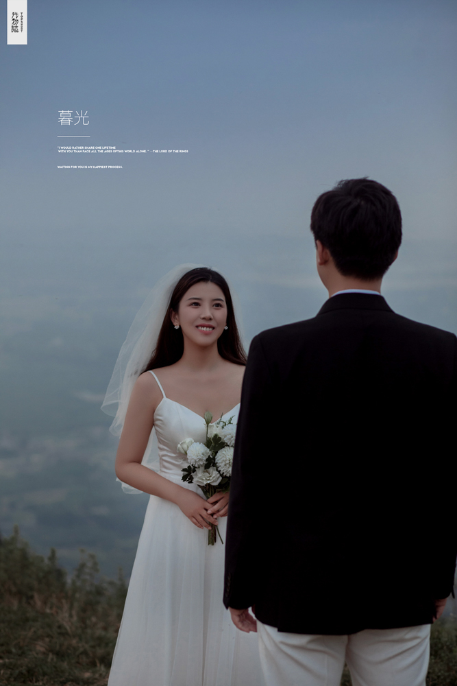 极致情绪！张雨嘉先生黄一锦女士浪漫情绪婚纱照、极简棚拍、、、婚纱照