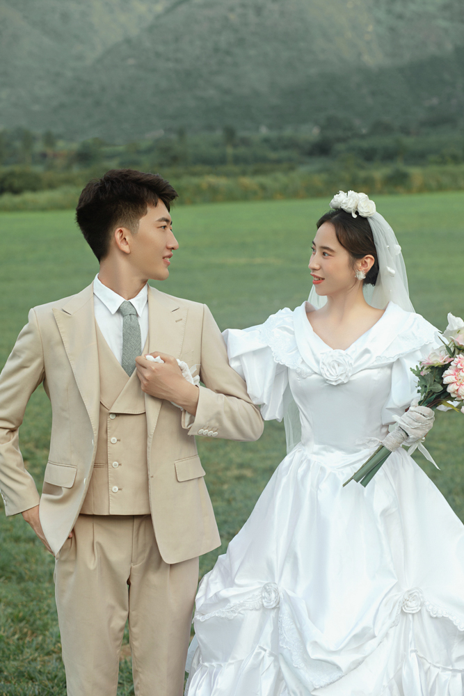 爱了~爱了~雷鸣先生马晓琳女士甜蜜新鲜式婚纱照、怀旧复古、、、婚纱照
