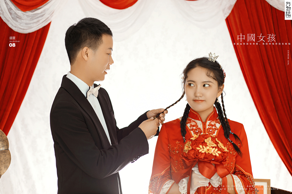 极致情绪！张东先生赫昕钰女士你的甜蜜婚纱照、极简棚拍、、、婚纱照