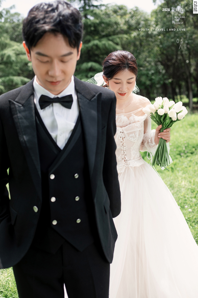 满满狗粮~李震先生张聪女士甜美系婚纱照、极简棚拍、、、婚纱照