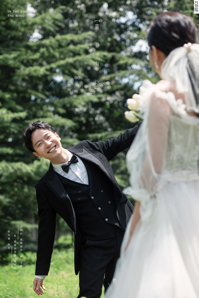 满满狗粮~李震先生张聪女士甜美系婚纱照、极简棚拍、、、婚纱照