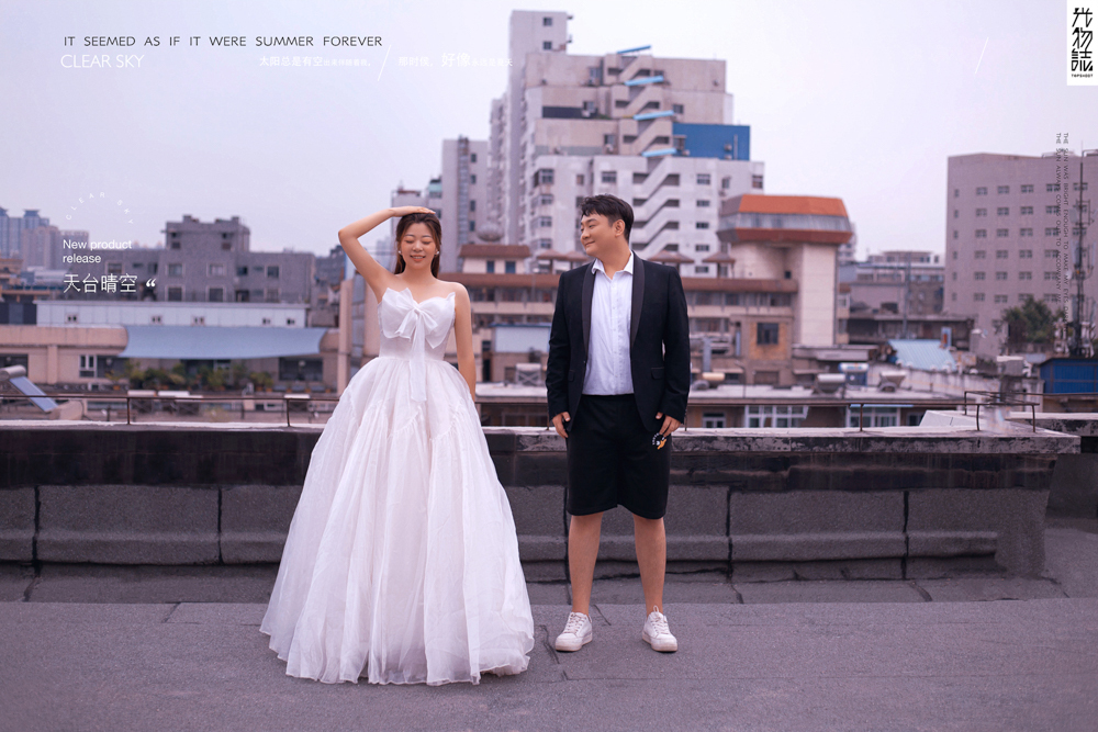 幸福感爆棚张鹏斌先生黄欣女士你的甜蜜婚纱照、极简棚拍、、、婚纱照