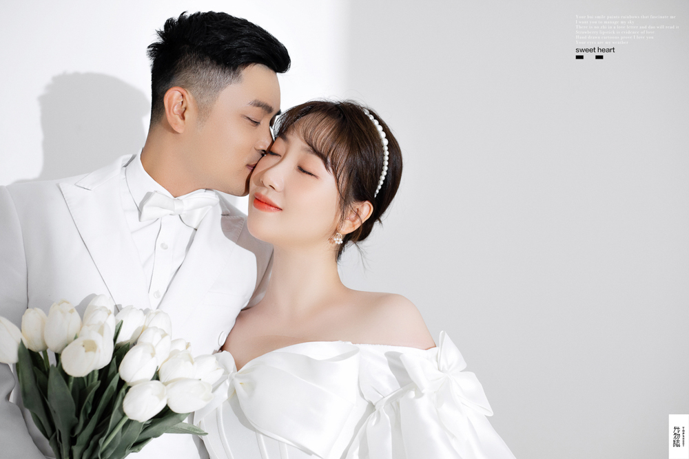 极致情绪！孙硕先生李辰女士你的甜蜜婚纱照、极简棚拍  物誌生活、、、婚纱照