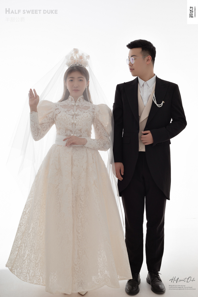 炒鸡甜~ 邓宇泽先生李可欣女士高定仪式感婚纱照、极简棚拍、、、婚纱照
