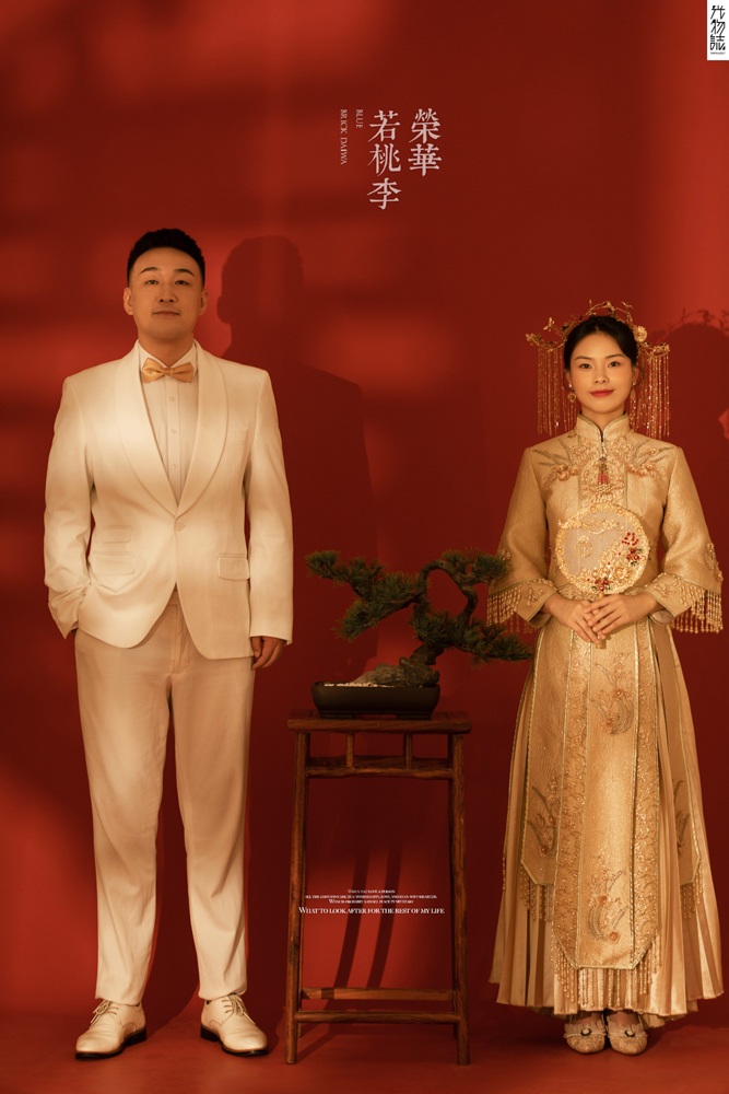 李文俊先生詹小宁女士你的甜蜜婚纱照、极简棚拍、、、婚纱照