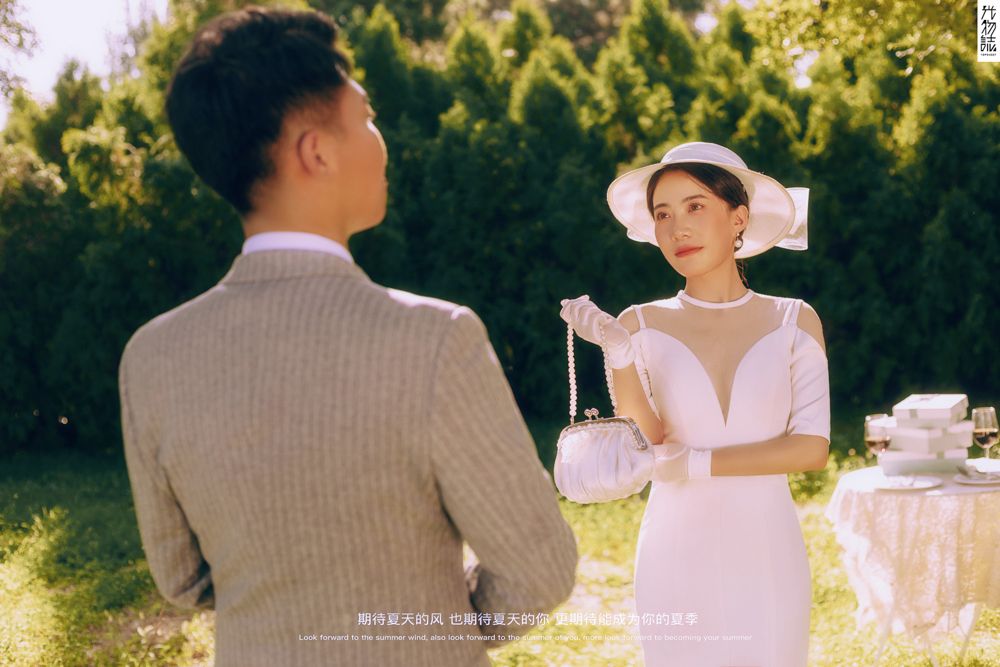 今日婚纱OOTD.车魏彬先生王馥菊女士你的甜蜜婚纱照、极简棚拍  物誌生活  中式传承、、、婚纱照