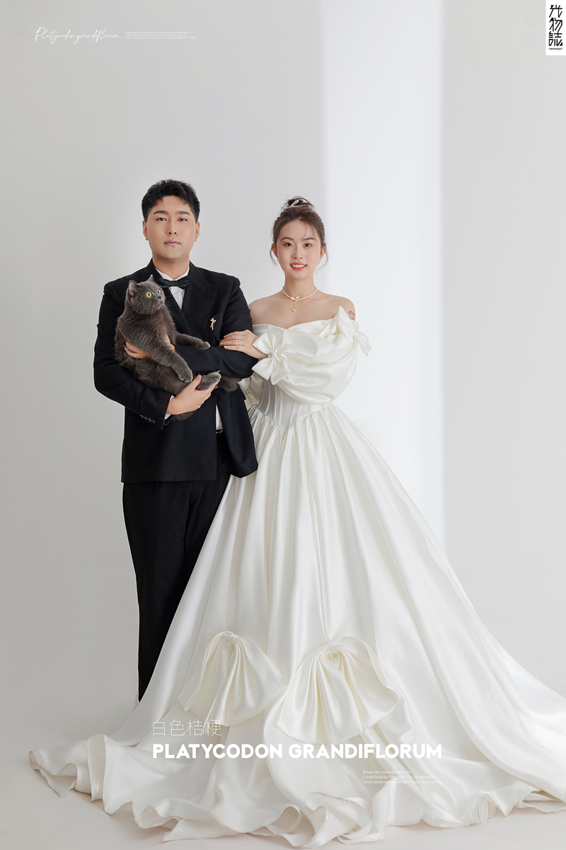 美到想哭1551杨希子先生刘倩茹女士高定仪式感婚纱照、极简棚拍、、、婚纱照