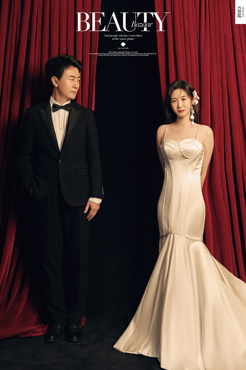 新鲜出炉:)王润梓先生王媛女士复古文艺婚纱照、极简棚拍、、、婚纱照