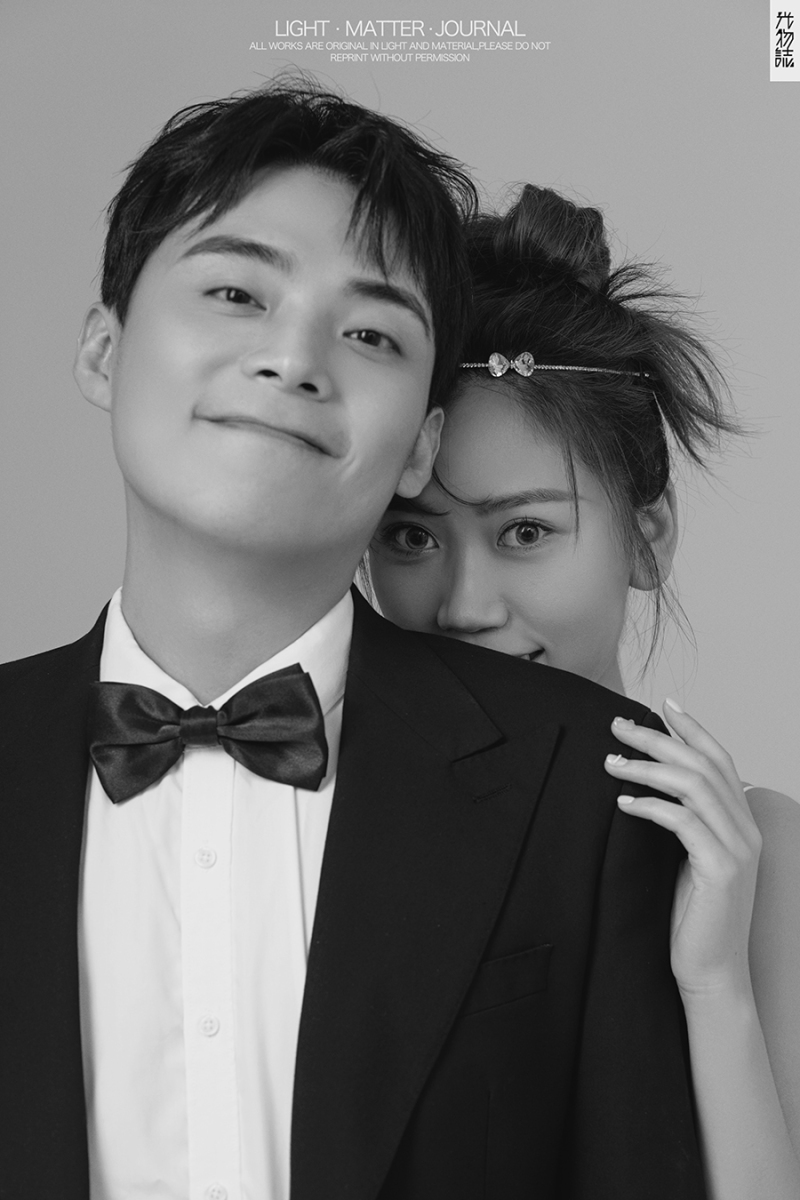极致情绪！蒲曦先生王伊萌女士你的甜蜜婚纱照、极简棚拍、、、婚纱照