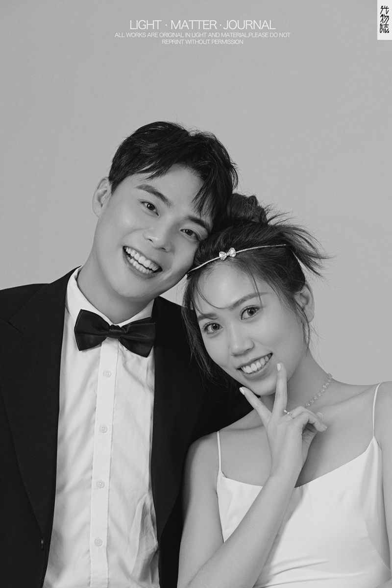 极致情绪！蒲曦先生王伊萌女士你的甜蜜婚纱照、极简棚拍、、、婚纱照