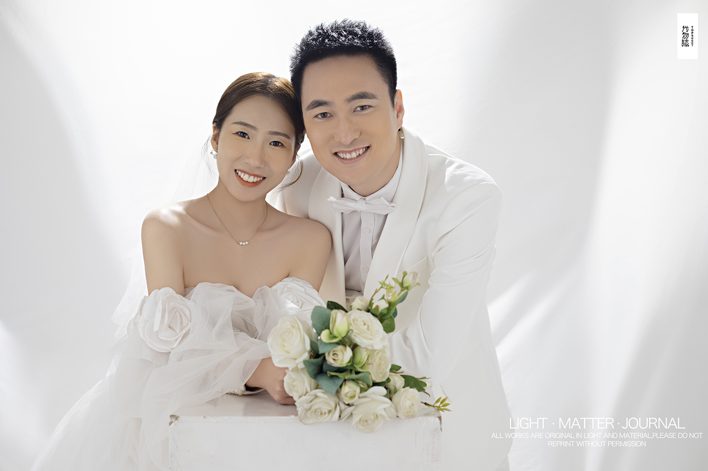 炒鸡甜~胡先生王女士简约高级感婚纱照、极简棚拍、、、婚纱照