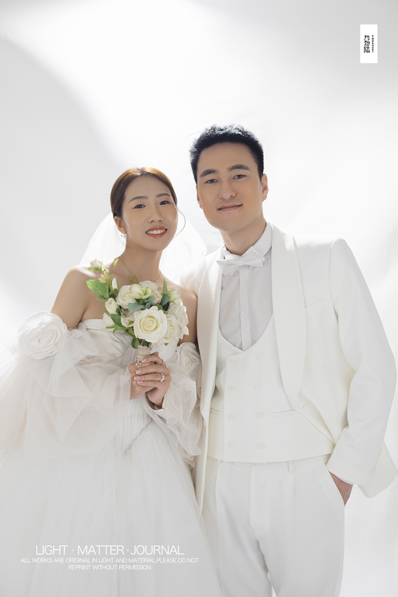 炒鸡甜~胡先生王女士简约高级感婚纱照、极简棚拍、、、婚纱照
