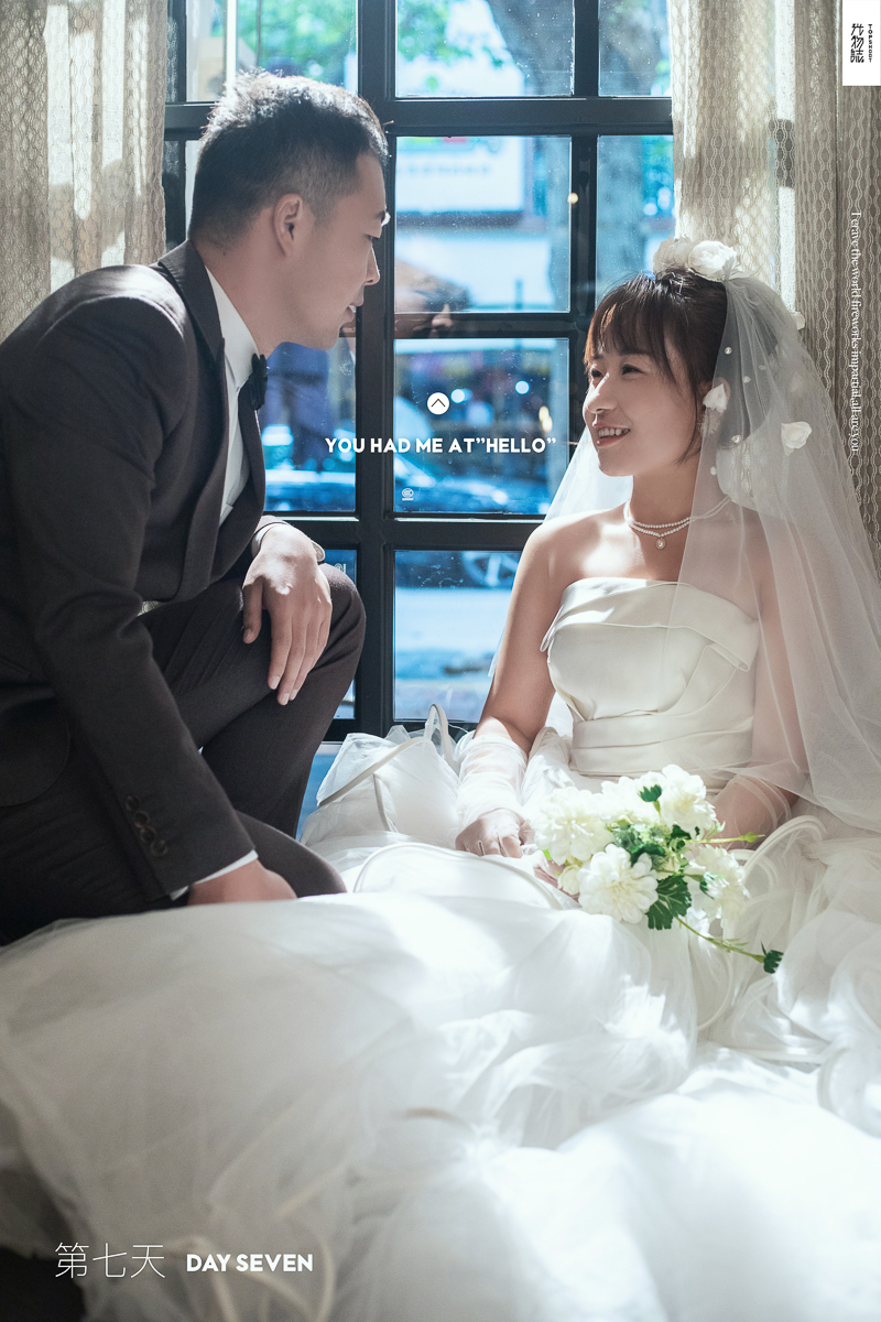 极致情绪！ 武荣汉先生孙蕾女士简约高级感婚纱照、极简棚拍、、、婚纱照