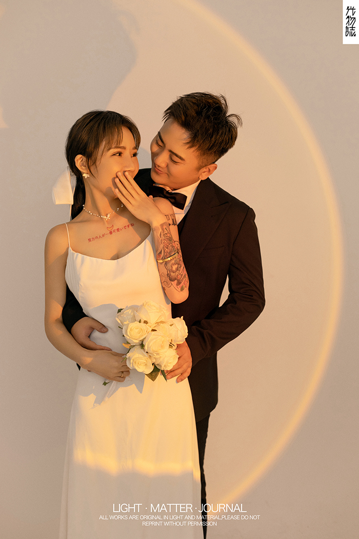 看一点小甜蜜~张先生赖女士唯美浪漫婚纱照、极简棚拍、、、婚纱照