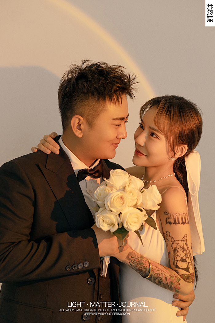 看一点小甜蜜~张先生赖女士唯美浪漫婚纱照、极简棚拍、、、婚纱照