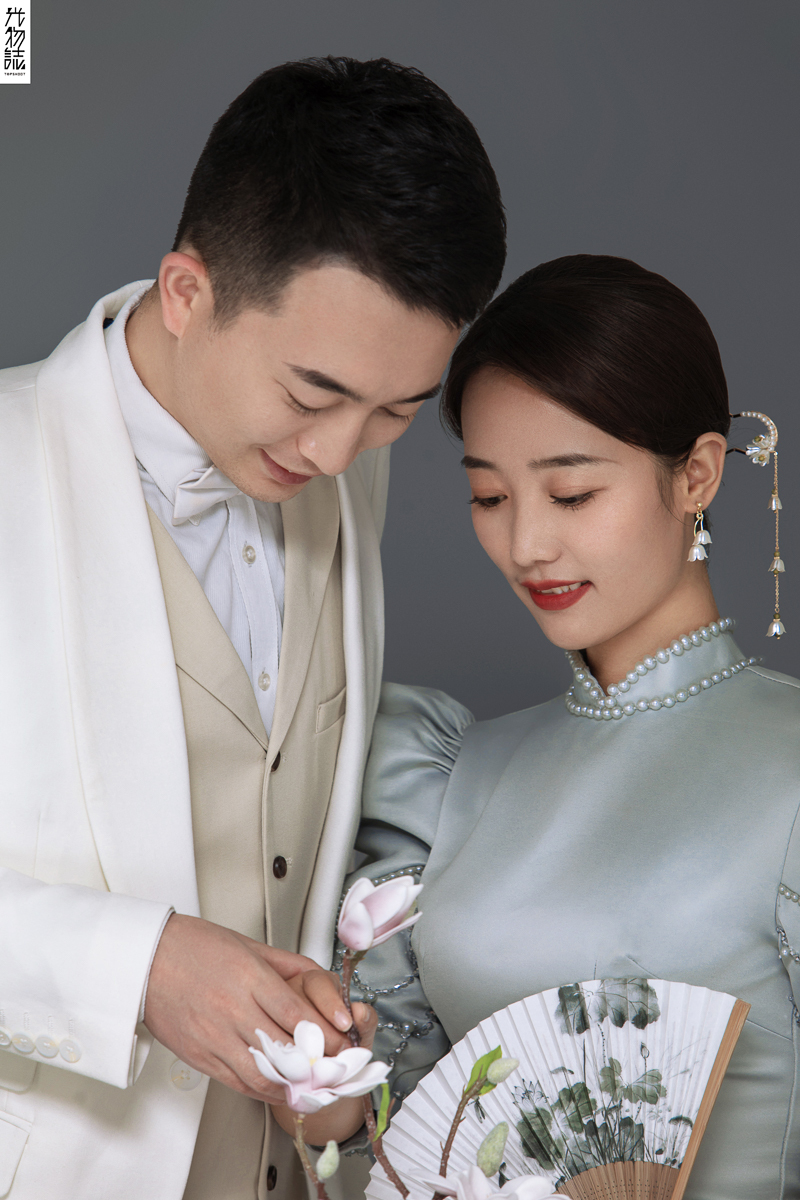 新鲜出炉:)许学文先生宋雅静女士复古民国风婚纱照、极简棚拍、、、婚纱照