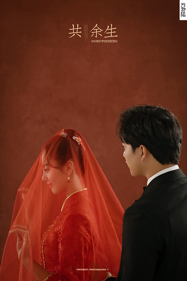 美到想哭1551杨威先生田甜女士你的甜蜜婚纱照、极简棚拍、、、婚纱照