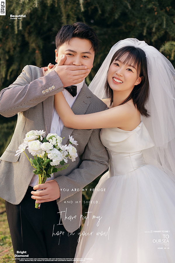 极致情绪！王宇鹏先生李彦女士你的甜蜜婚纱照、极简棚拍  物誌生活  中式传承、、、婚纱照