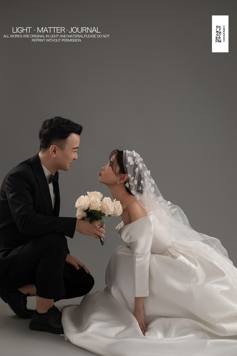 极致情绪！陈鑫先生刘畅女士甜蜜新鲜式婚纱照、极简棚拍、、、婚纱照