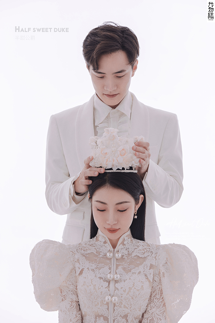 极致情绪！吕应成先生惠雨洁女士青春印记婚纱照、极简棚拍、、、婚纱照