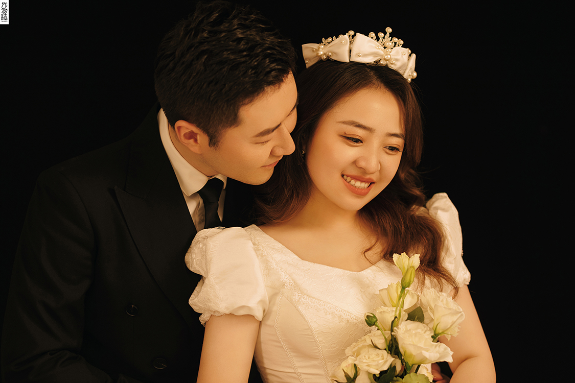 极致情绪！雷超先生张贞元女士高定仪式感婚纱照、极简棚拍、、、婚纱照