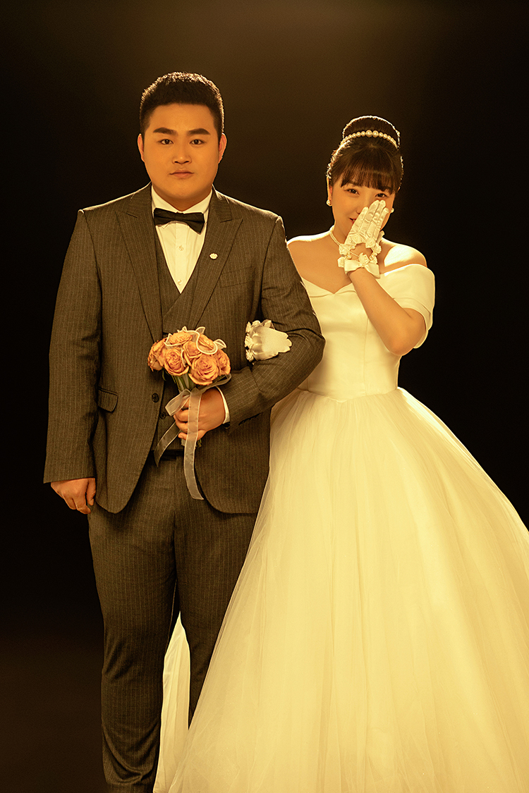 炒鸡甜~李望先生孙介佳雯女士你的甜蜜婚纱照、极简棚拍、、、婚纱照