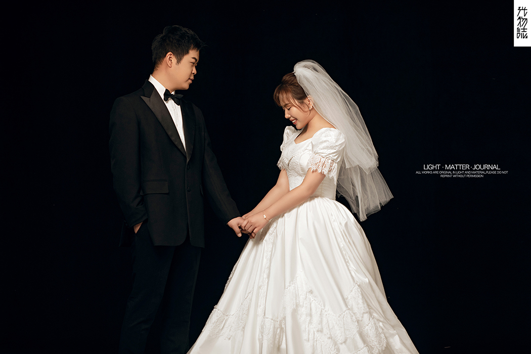 极致情绪！祁汇杰先生汪红莉女士你的甜蜜婚纱照、极简棚拍、、、婚纱照