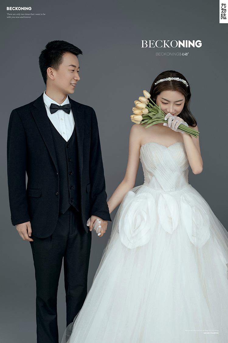 极致情绪！王翔先生王梦月女士你的甜蜜婚纱照、极简棚拍、、、婚纱照