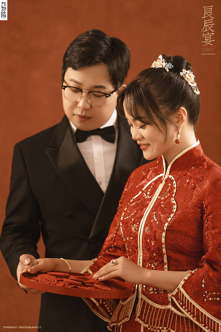新鲜出炉:) 郑盼飞先生吴凤玲女士复古民国风婚纱照、极简棚拍、、、婚纱照