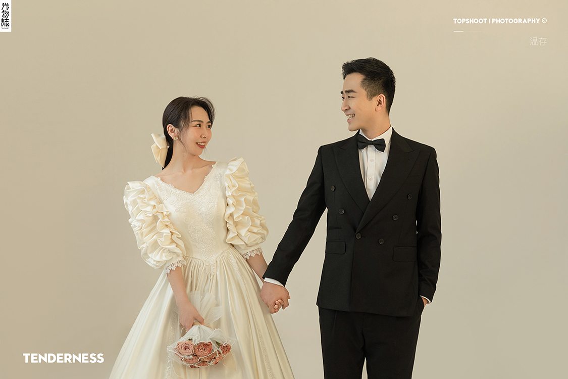 炒鸡甜~徐东升先生马妍女士高定仪式感婚纱照、极简棚拍、、、婚纱照