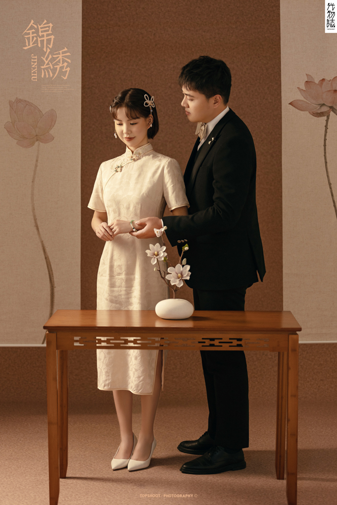 新鲜出炉:)张拓先生魏琼女士唯美浪漫婚纱照、极简棚拍、徐才皓、好像在听单口相声，开心到直不起腰，幸福感MAX、婚纱照