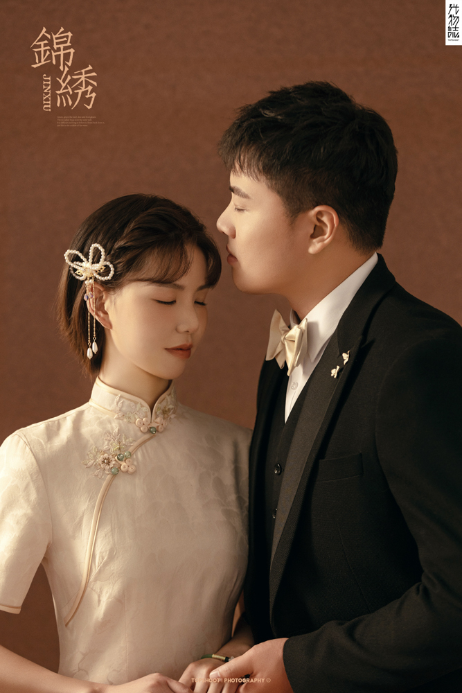 新鲜出炉:)张拓先生魏琼女士唯美浪漫婚纱照、极简棚拍、徐才皓、好像在听单口相声，开心到直不起腰，幸福感MAX、婚纱照