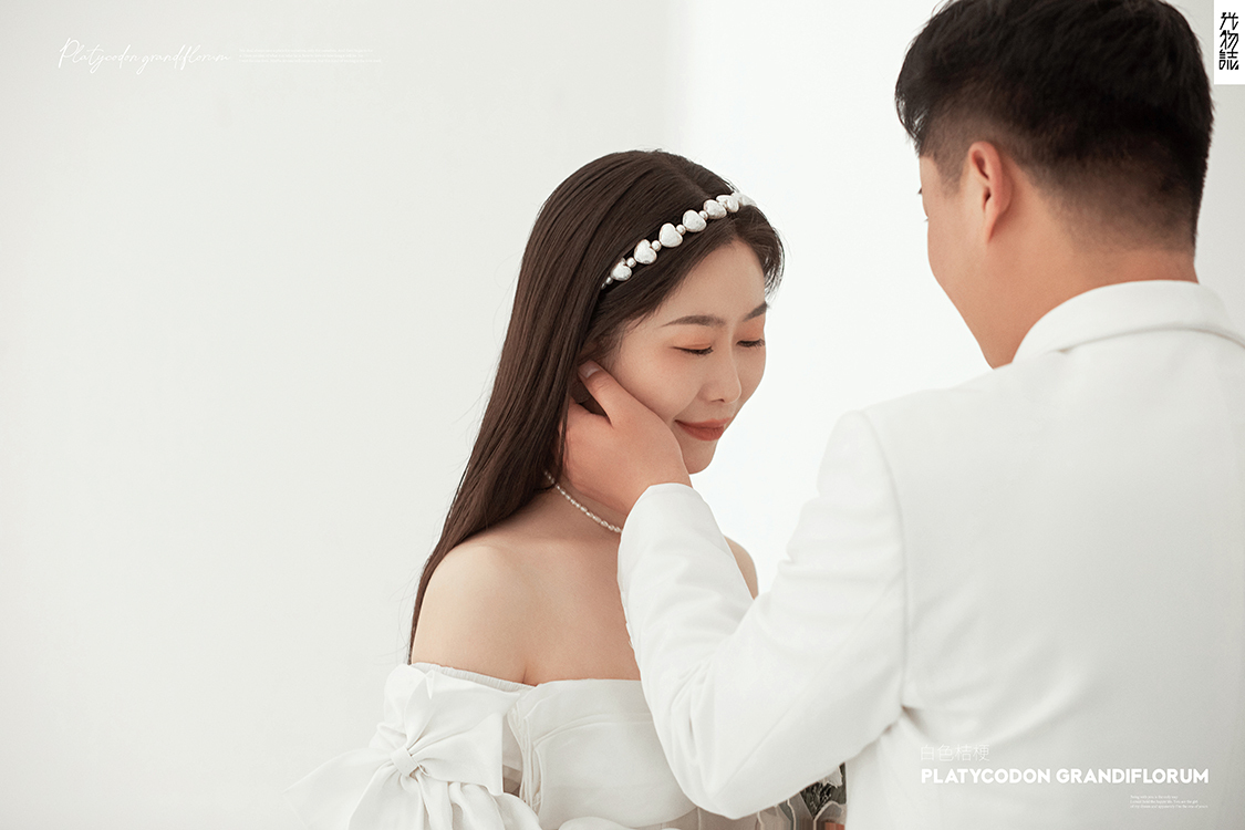 极致情绪！郭宇先生王璐女士高定仪式感婚纱照、极简棚拍、、、婚纱照