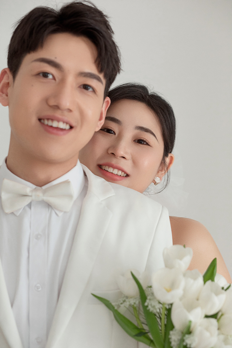 极致情绪！李培雷先生任欢女士高定仪式感婚纱照、极简棚拍、、、婚纱照