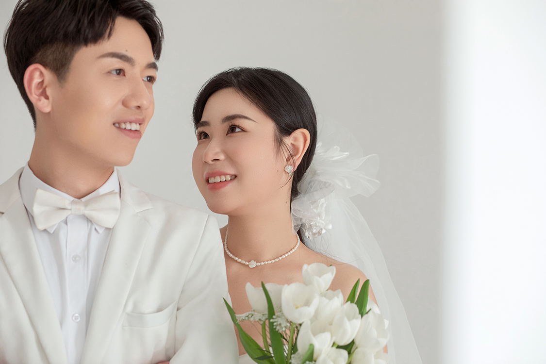 极致情绪！李培雷先生任欢女士高定仪式感婚纱照、极简棚拍、、、婚纱照